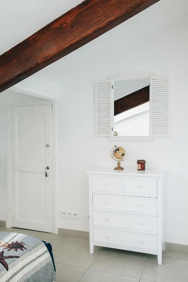 Adorable Apartment In Nice Downtown